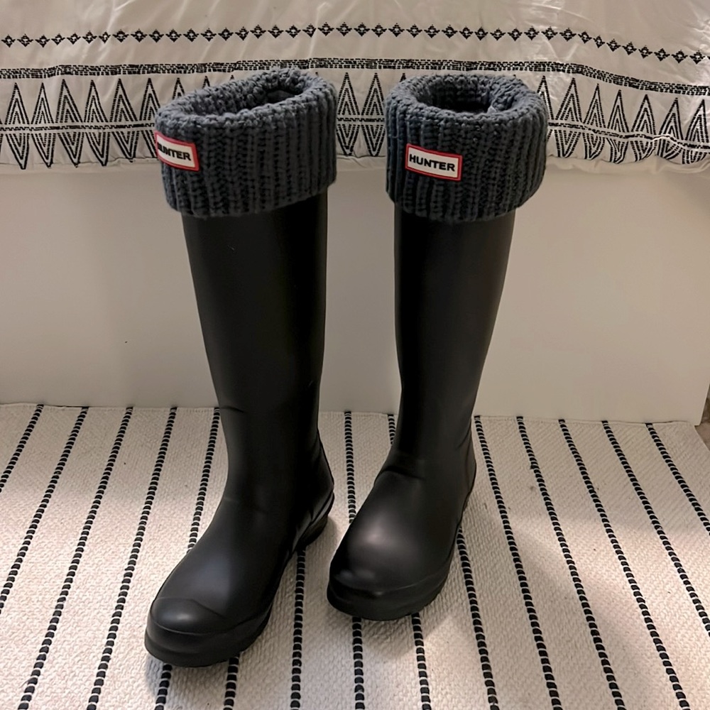 Hunter Women's Tall Back Adjustable Rain Boots and Socks
